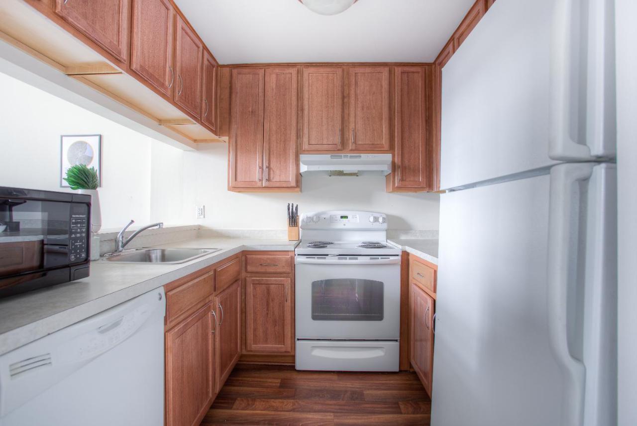 Frontdesk I River Place Apts Rivertown Detroit Apartment ห้อง รูปภาพ
