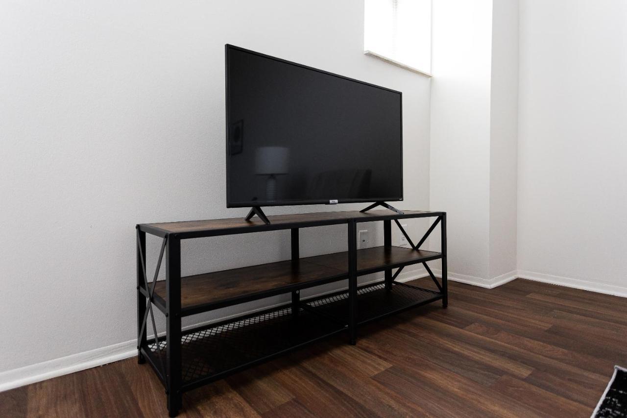 Frontdesk I River Place Apts Rivertown Detroit Apartment ห้อง รูปภาพ